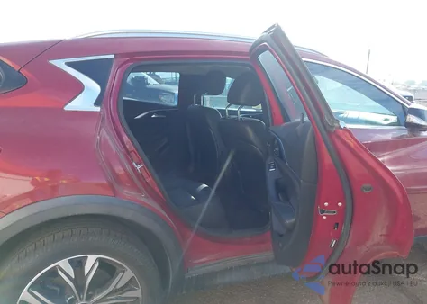 2018 Infiniti Qx30 Luxury из США, поврежденный, VIN SJKCH5CR7JA051923